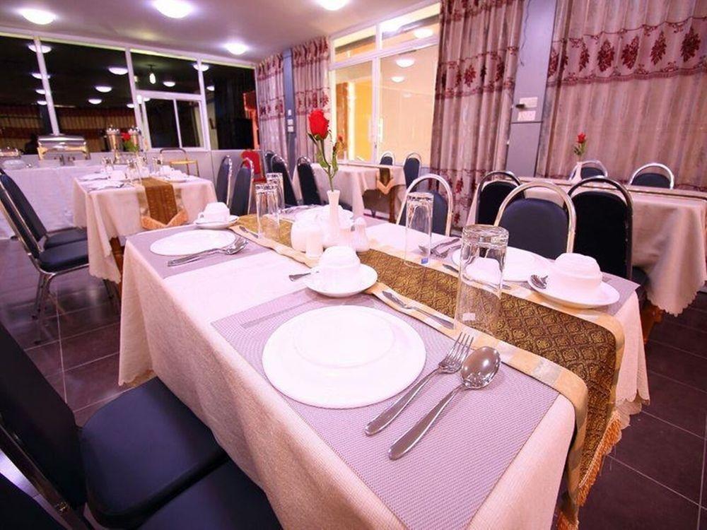 Royal Naung Yoe Hotel Mandalay Exterior photo