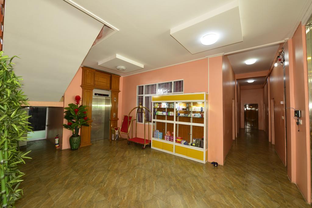 Royal Naung Yoe Hotel Mandalay Exterior photo
