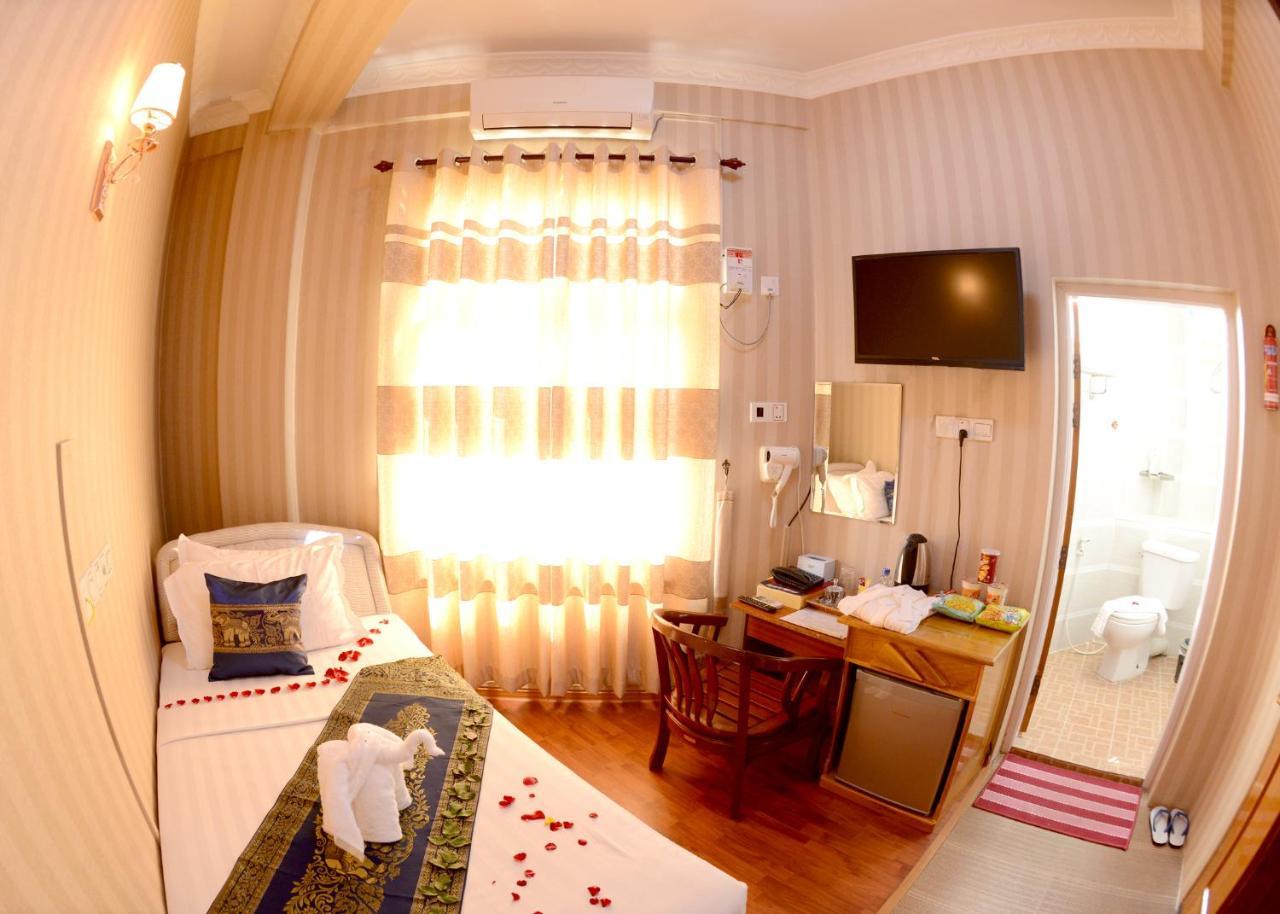 Royal Naung Yoe Hotel Mandalay Exterior photo